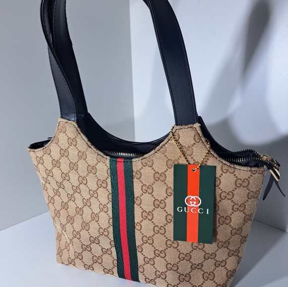 Luxury Beige GG Canvas Shoulder Bag with Black Handles and Web Stripe - Picture 4 of 7